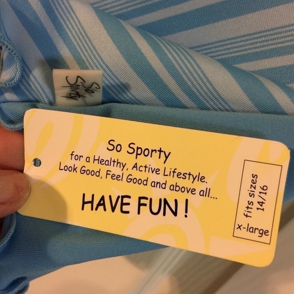 SO Sporty built in bra ruffled bottom exercise crop top size large - Picture 5 of 6